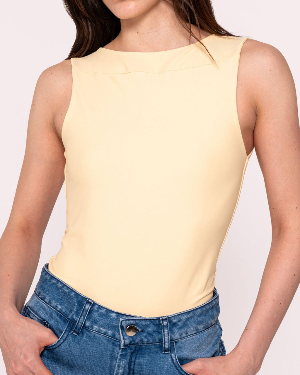 Amarillo Claro